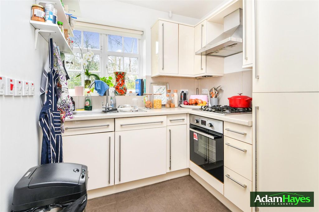 Property photo 2 of 6 Dsc_4492.Jpg