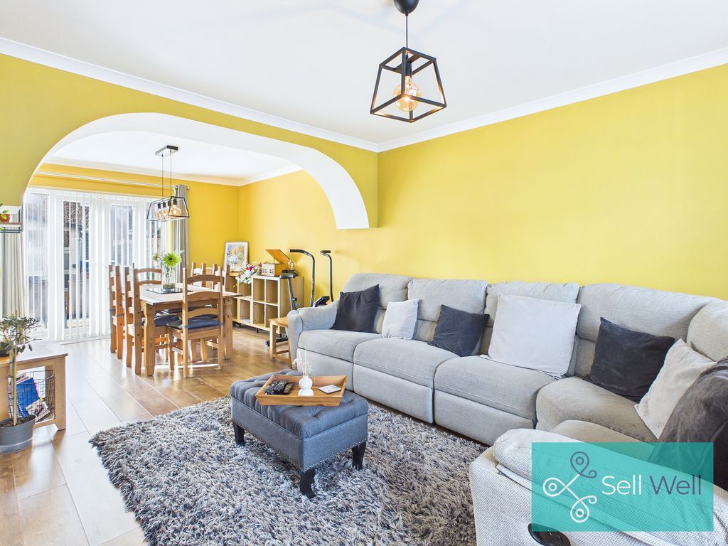 Property photo 2 of 24 Lounge/Dining