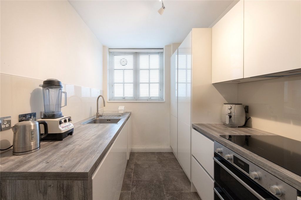 Property photo 2 of 13 Picture No. 09