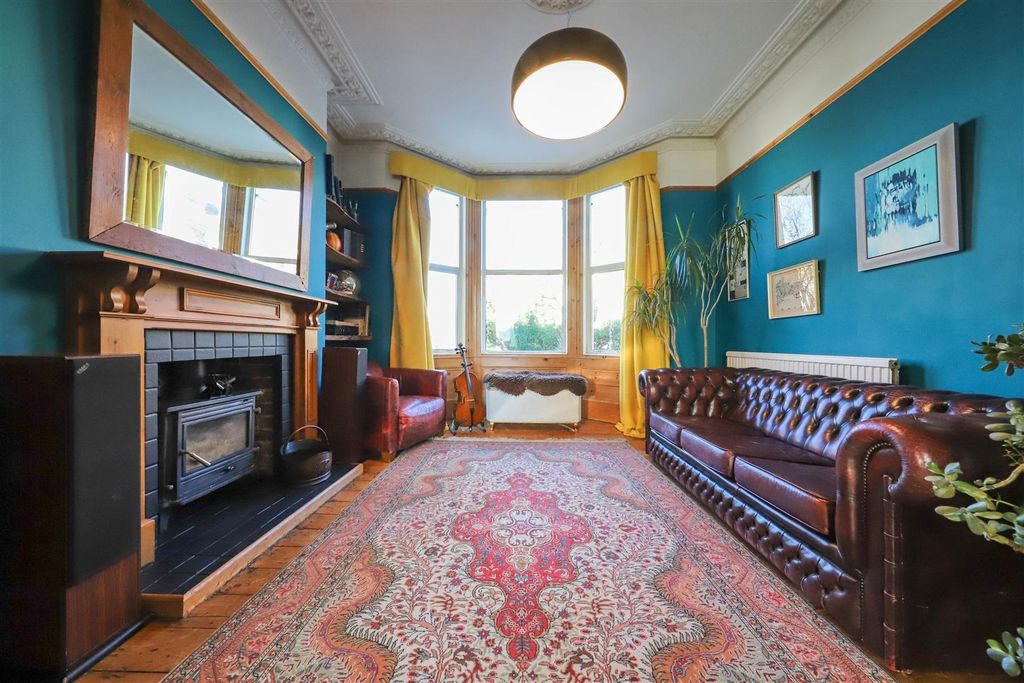 Property photo 3 of 23 Nicholas James Springfield Rd Living.Jpg