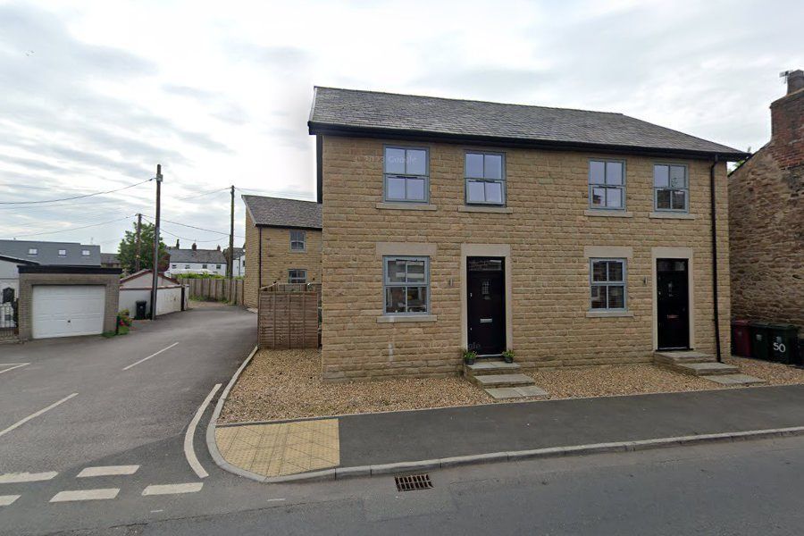 Property photo 1 of 1 Semi-Detached House For Sale For Investment Use
