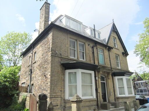 Property photo 2 of 21 Front Of House