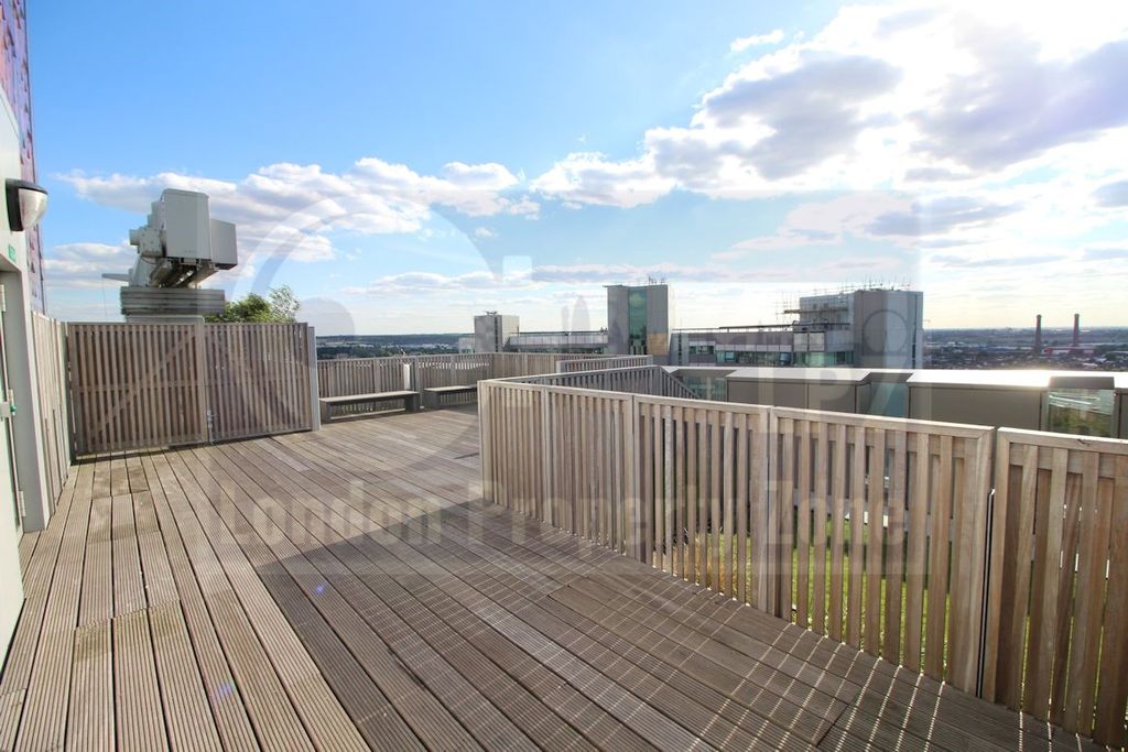 Property photo 2 of 26