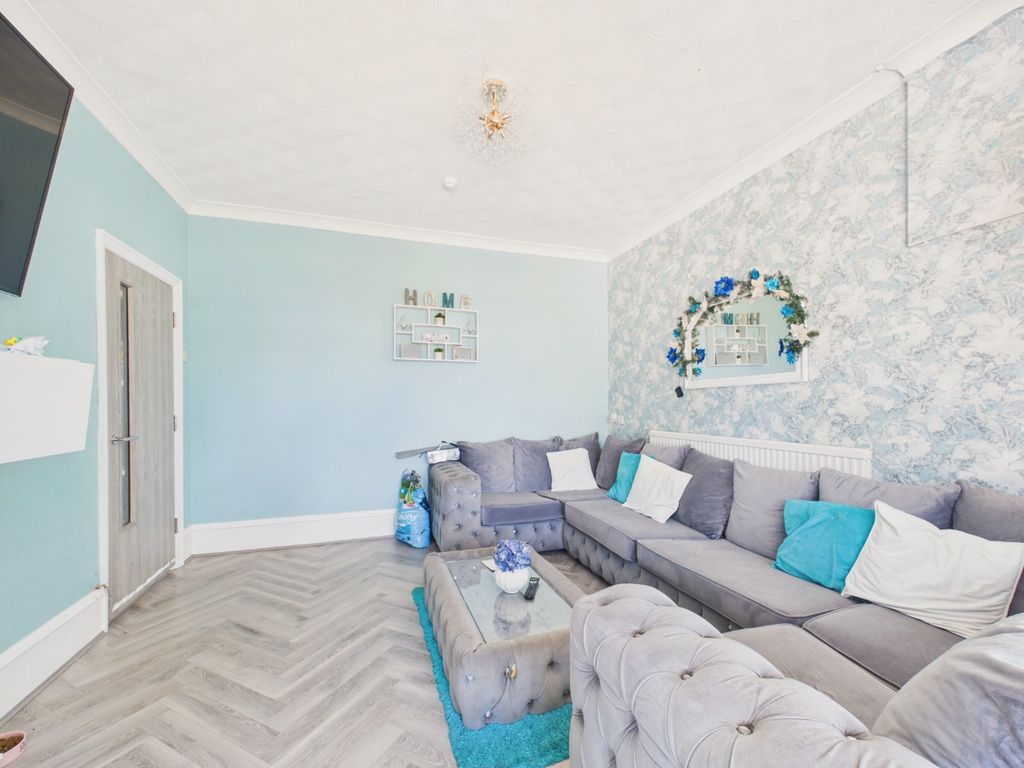 Property photo 2 of 22 5376102