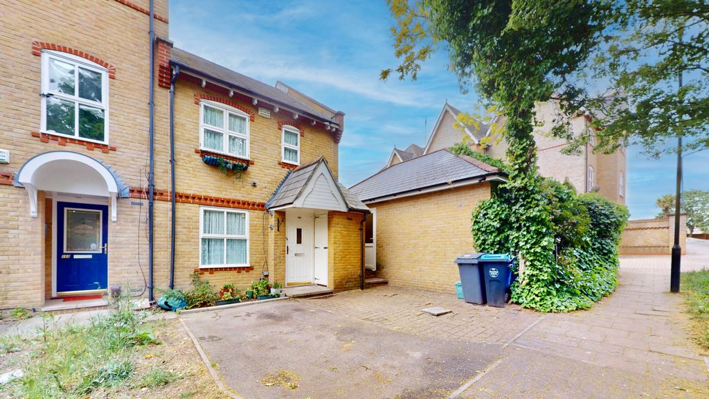 Property photo 2 of 14