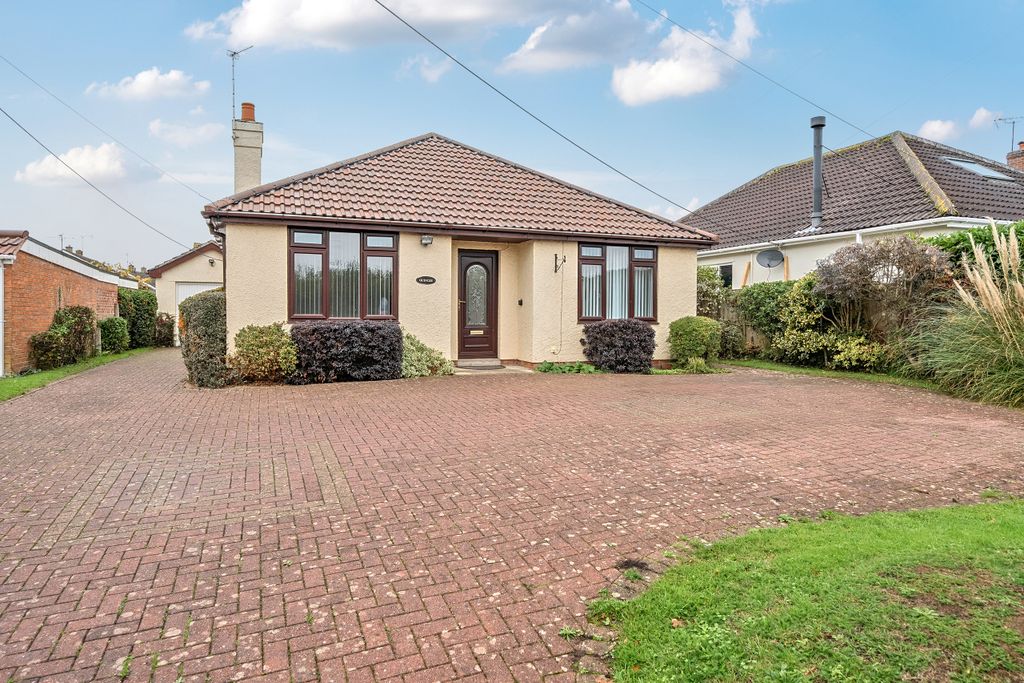 Property photo 1 of 26 .