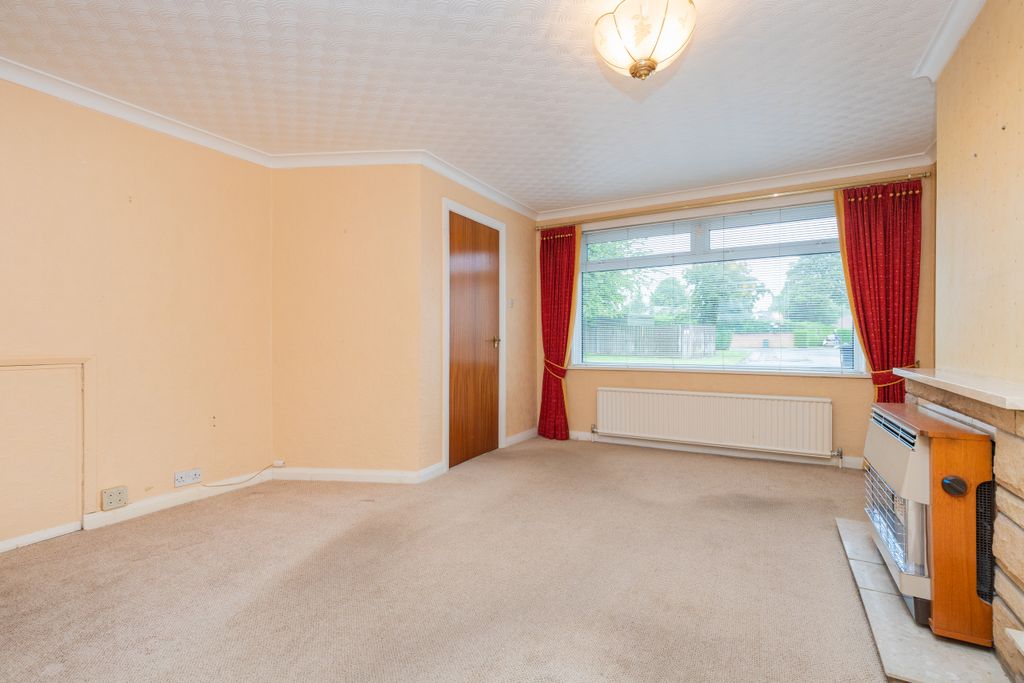 Property photo 2 of 20 15 Crookston Gardens G52 3lx-7