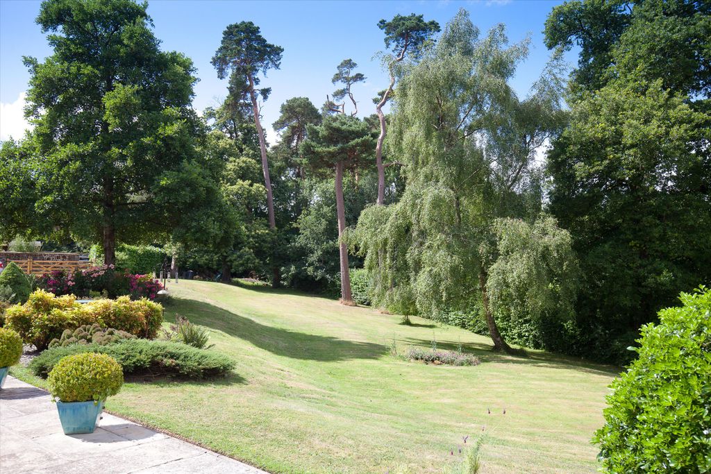 Property photo 3 of 23 Image