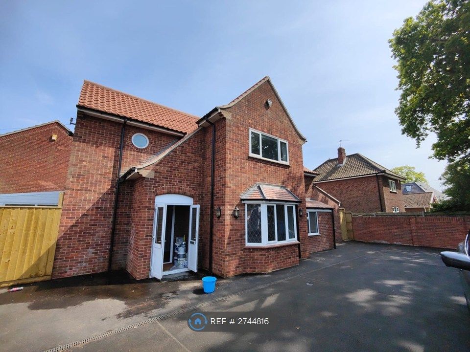 Property photo 2 of 22