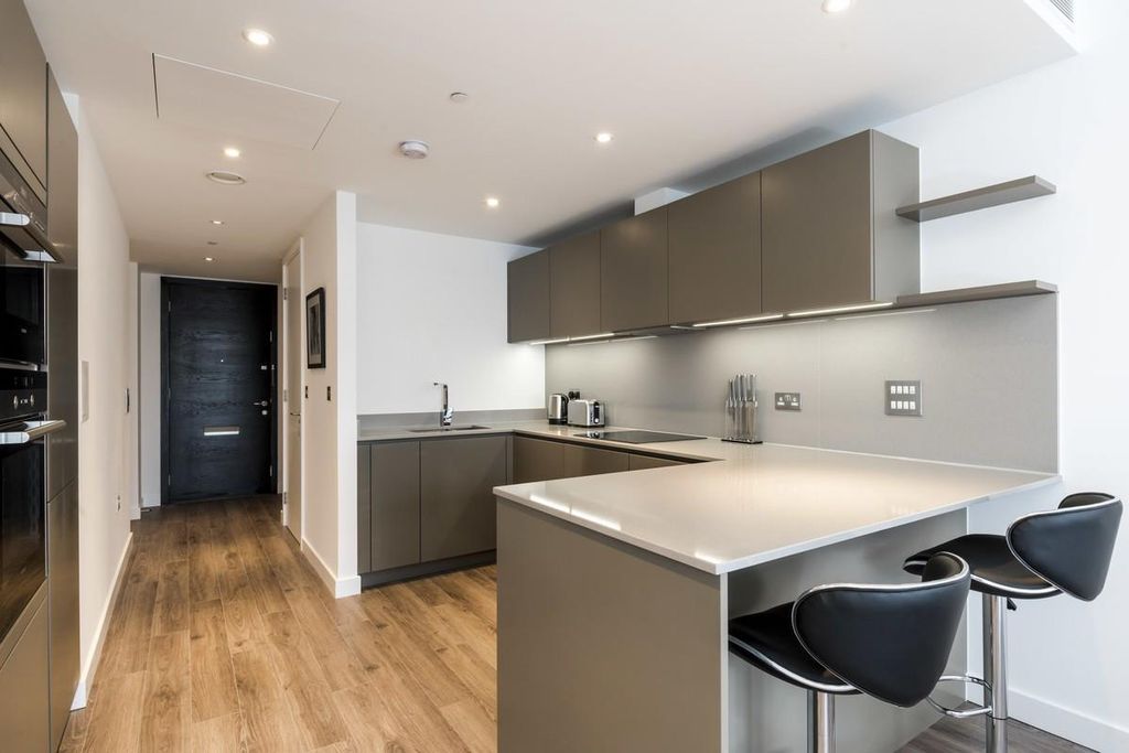 Property photo 2 of 14 Image