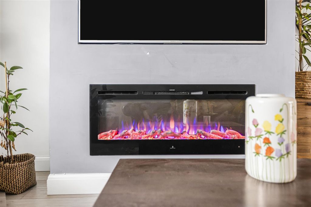 Property photo 3 of 28 54_65510.Jpg