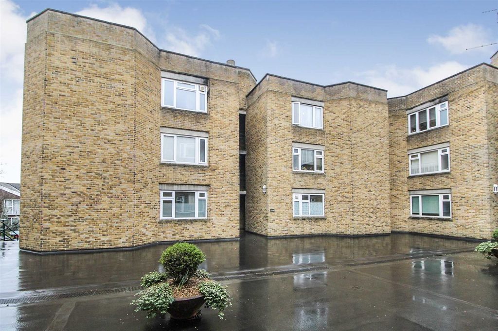 Property photo 1 of 9