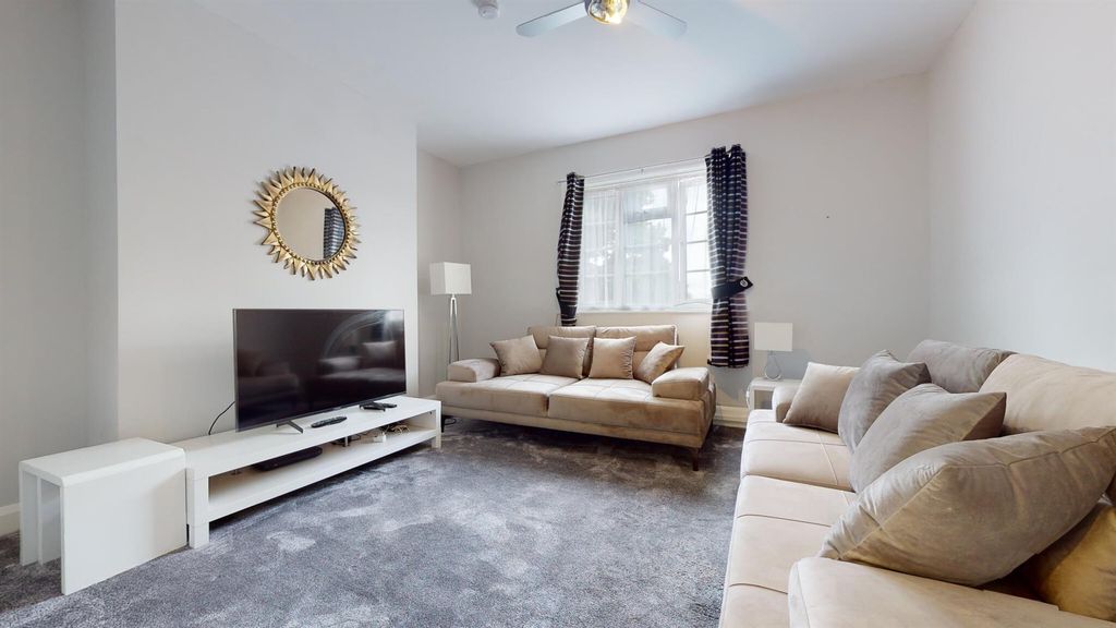 Property photo 1 of 16 64d3c9Ca675Aa2210E405c3A_270Dd4613cc18Ec2B69Ff12B1