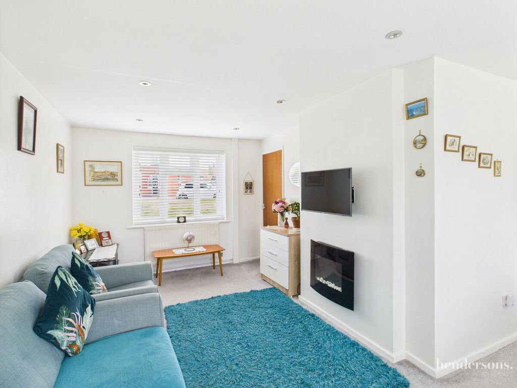 Property photo 3 of 14