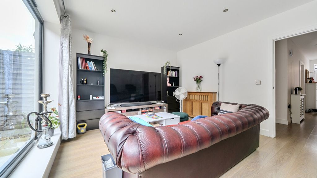 Property photo 2 of 19