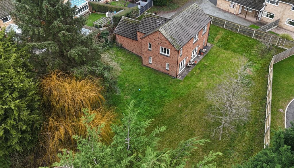 Property photo 2 of 28