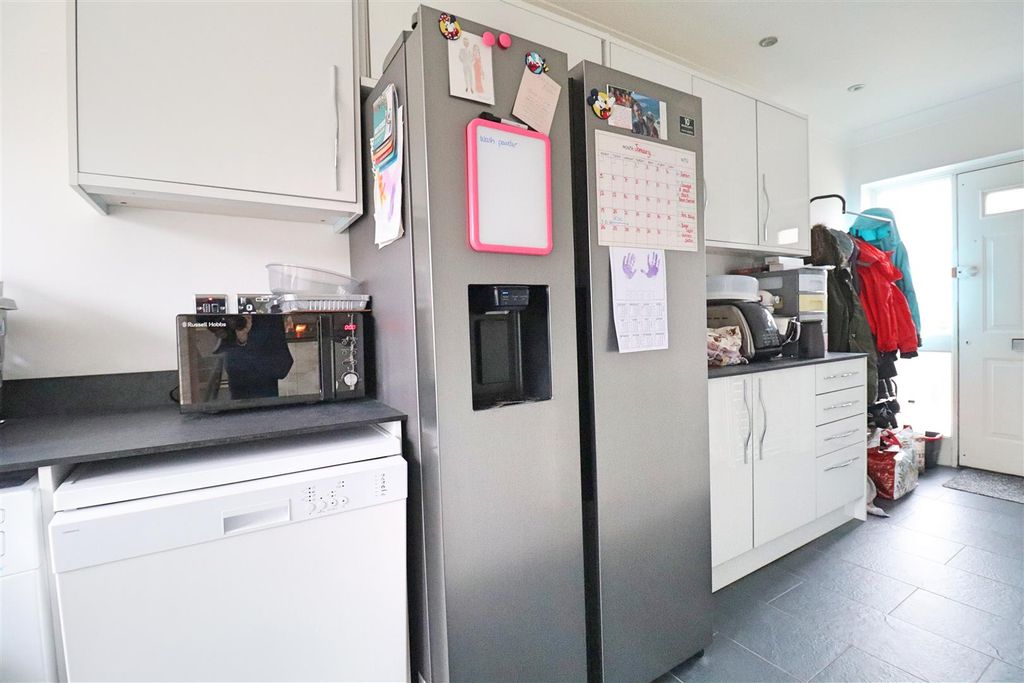 Additional image 8 of 4 bed semi-detached house for saleAetheric Road, Braintree CM7