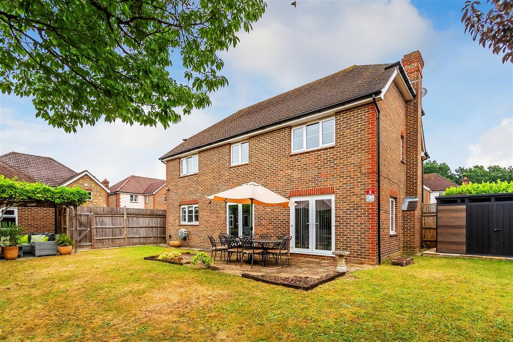 Property photo 3 of 37 65-Arundel-Ave-11.Jpg