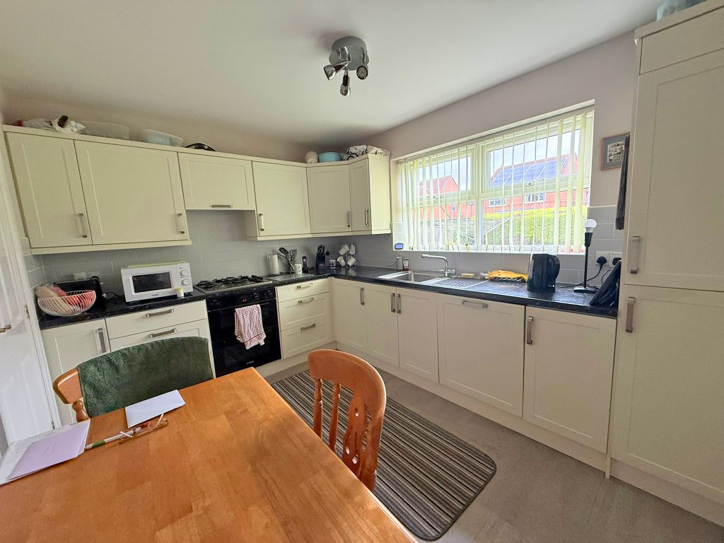 Property photo 3 of 14 Img_5777