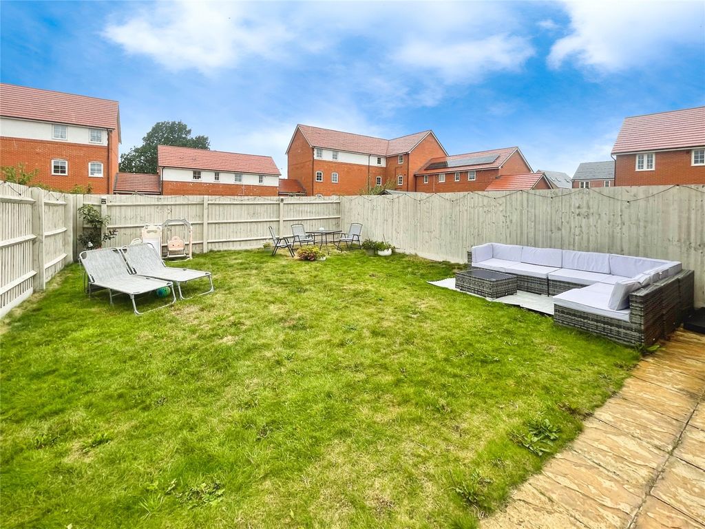 Property photo 3 of 15 Picture No. 02