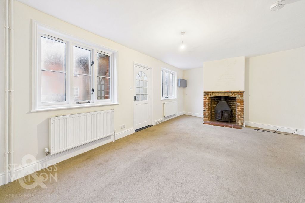 Property photo 3 of 24