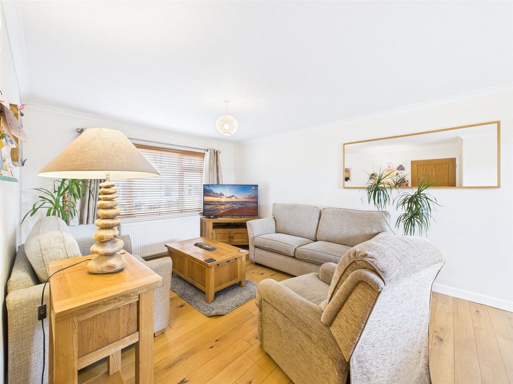 Property photo 3 of 19 Picture No. 01