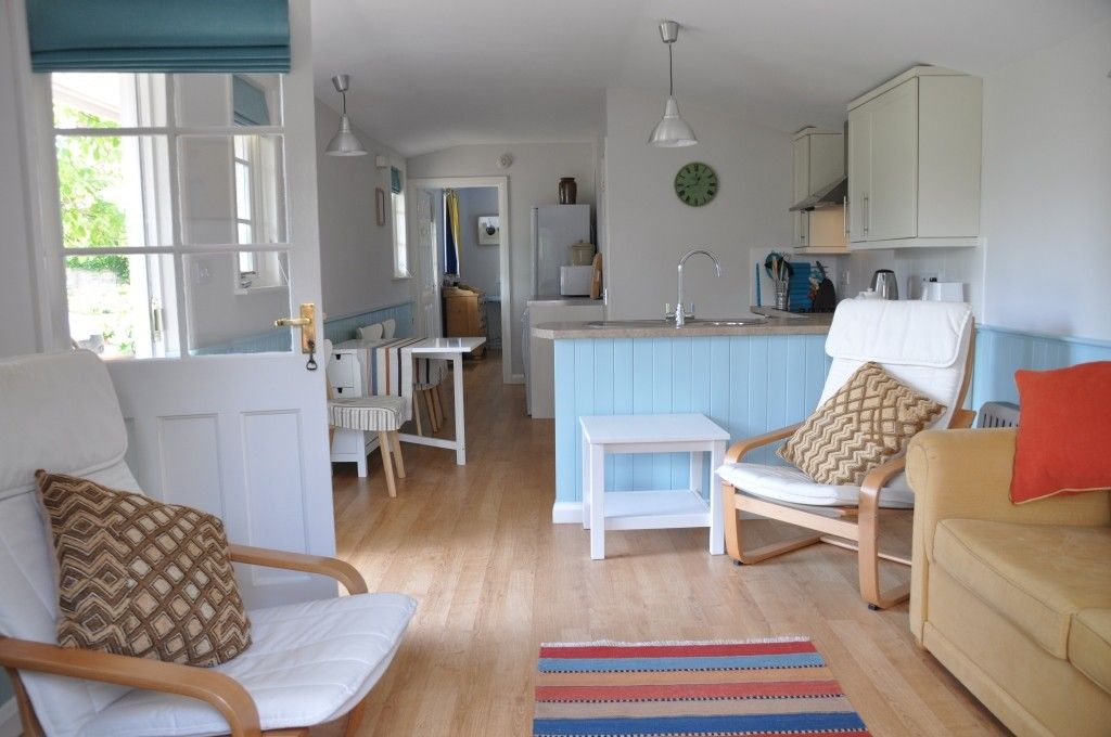 Property photo 3 of 5 Kitchen Property To Let In West Harting