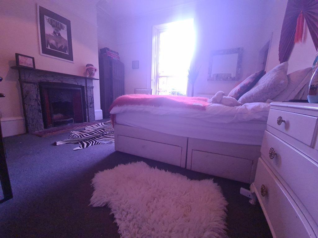 Property photo 3 of 40 A Spacious And Well-Maintained Bedroom Featuring A...