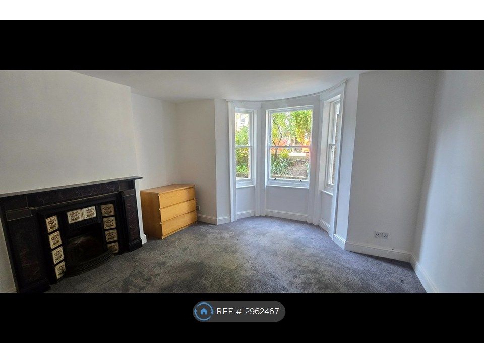 Property photo 1 of 13 Double Bedroom