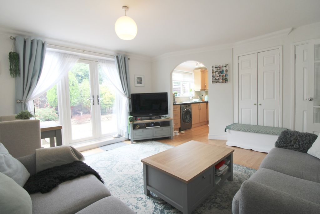 Property photo 3 of 9 Img_3036