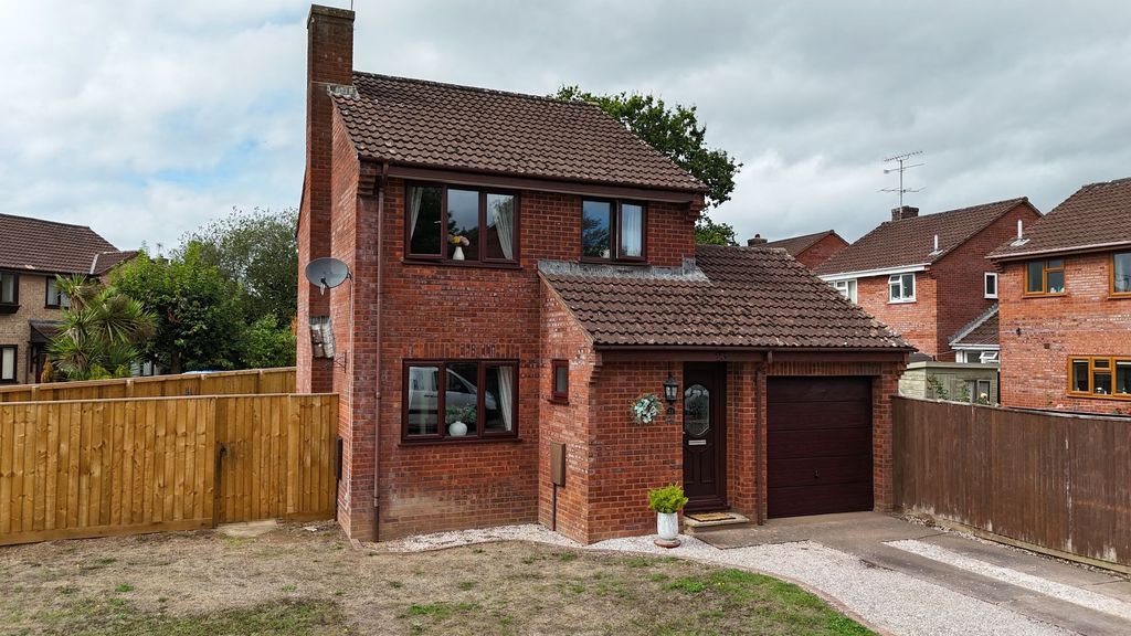 Property photo 1 of 18
