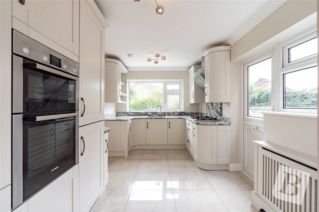 Property photo 2 of 22 Kitchen