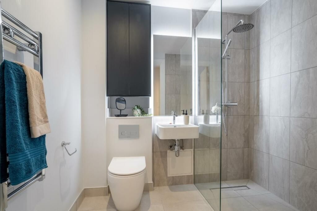 Property photo 3 of 9 Bedroom 1