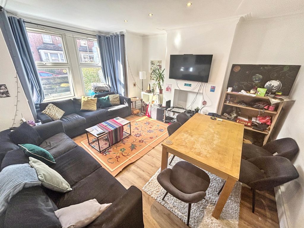 Property photo 2 of 15 Img_1801