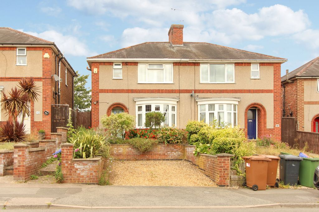 Property photo 1 of 10 Front
