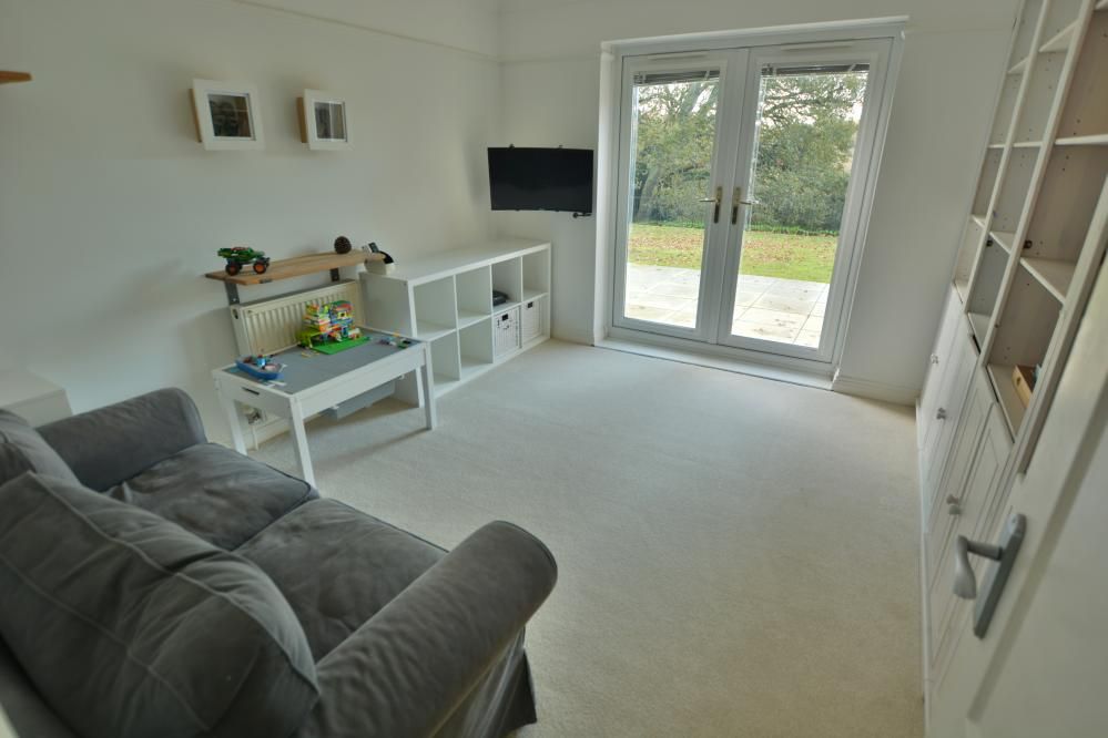 Property photo 3 of 43 Agents Notes