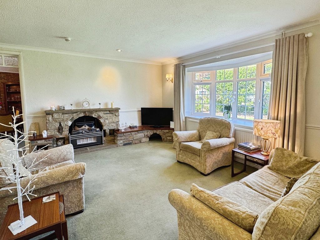 Property photo 2 of 17 Pbox-Img.Jpg