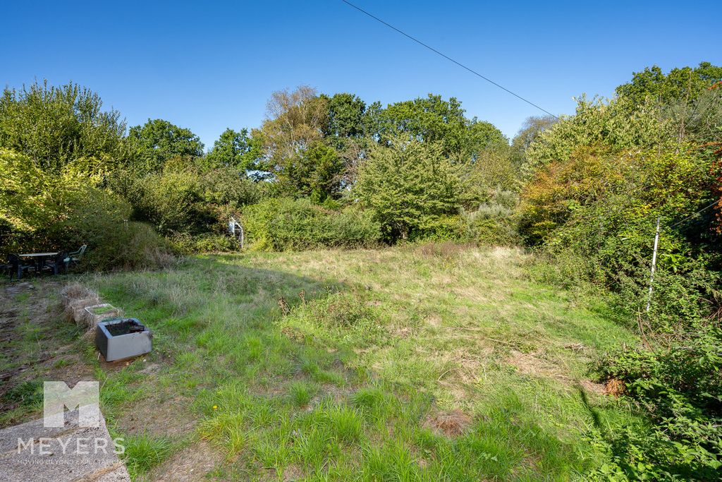 Property photo 2 of 23