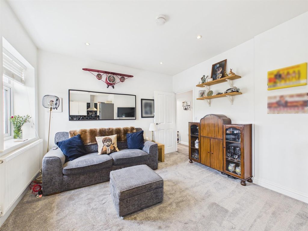 Property photo 3 of 14 Cam02885G0-Pr0569-Still002.Jpg