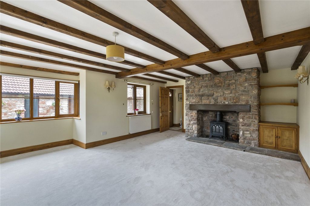 Property photo 3 of 14 Sitting Room