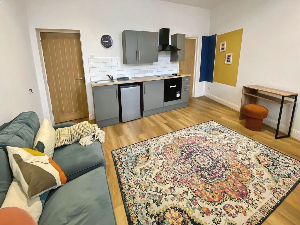 Property photo 2 of 4 Bedroom 1