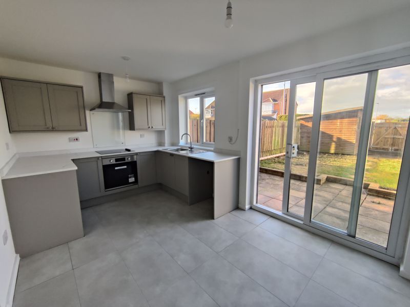 Property photo 2 of 8 Photo 7