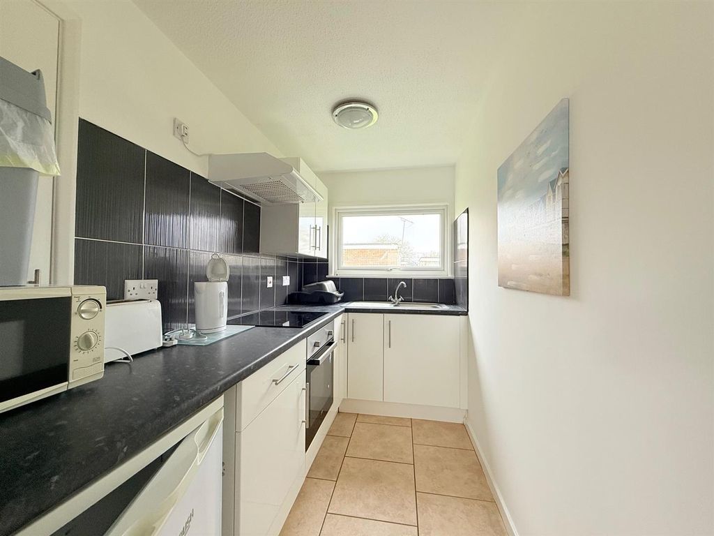 Property photo 2 of 6 Kitchen Area.Jpg