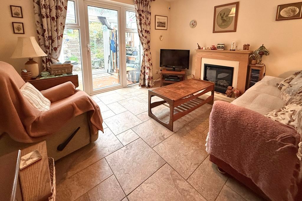 Property photo 3 of 13 Photo 8