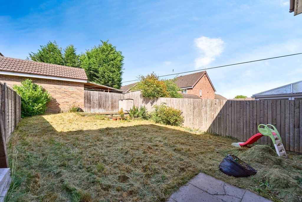 Property photo 2 of 17 Photo