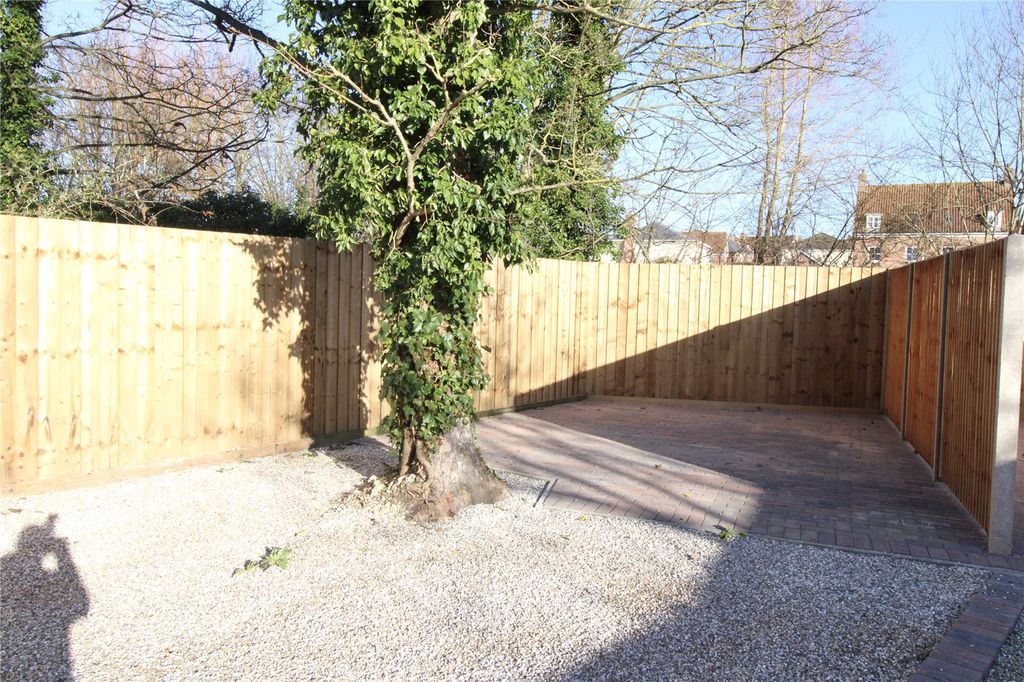 Property photo 2 of 25 Picture No. 38