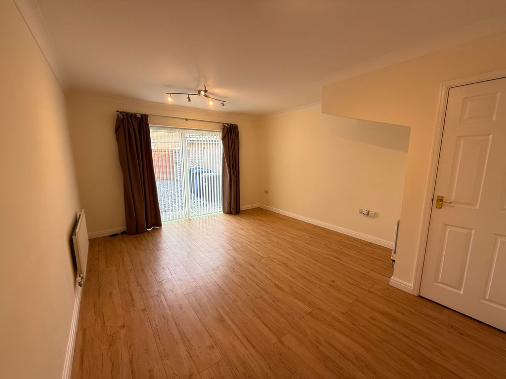 Property photo 2 of 8 View