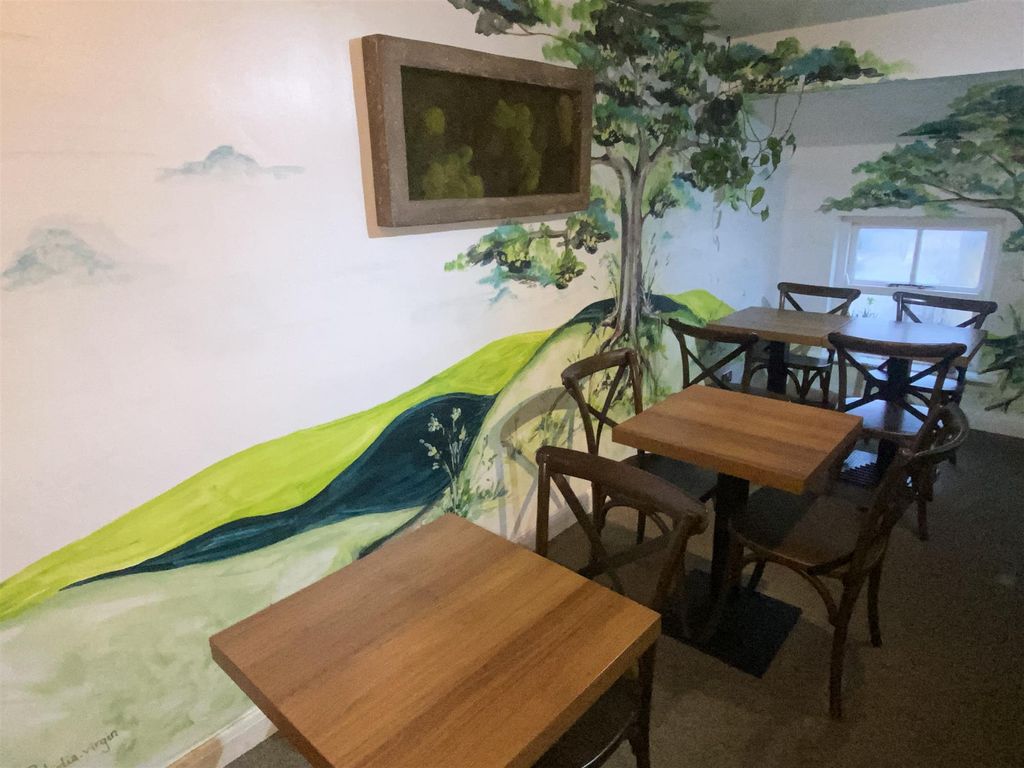 Property photo 3 of 7 Photo 2