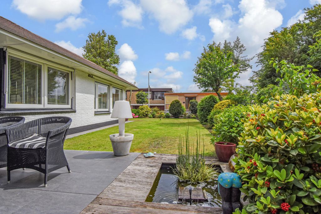 Property photo 3 of 52