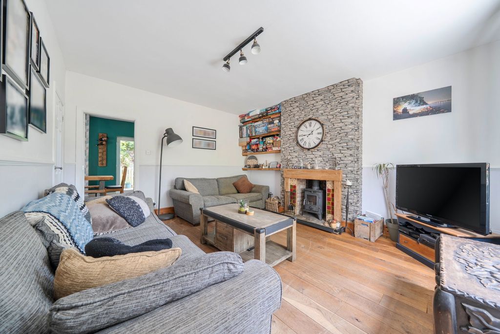 Property photo 2 of 18